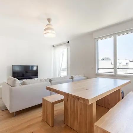 Full House By Plaza Appartement